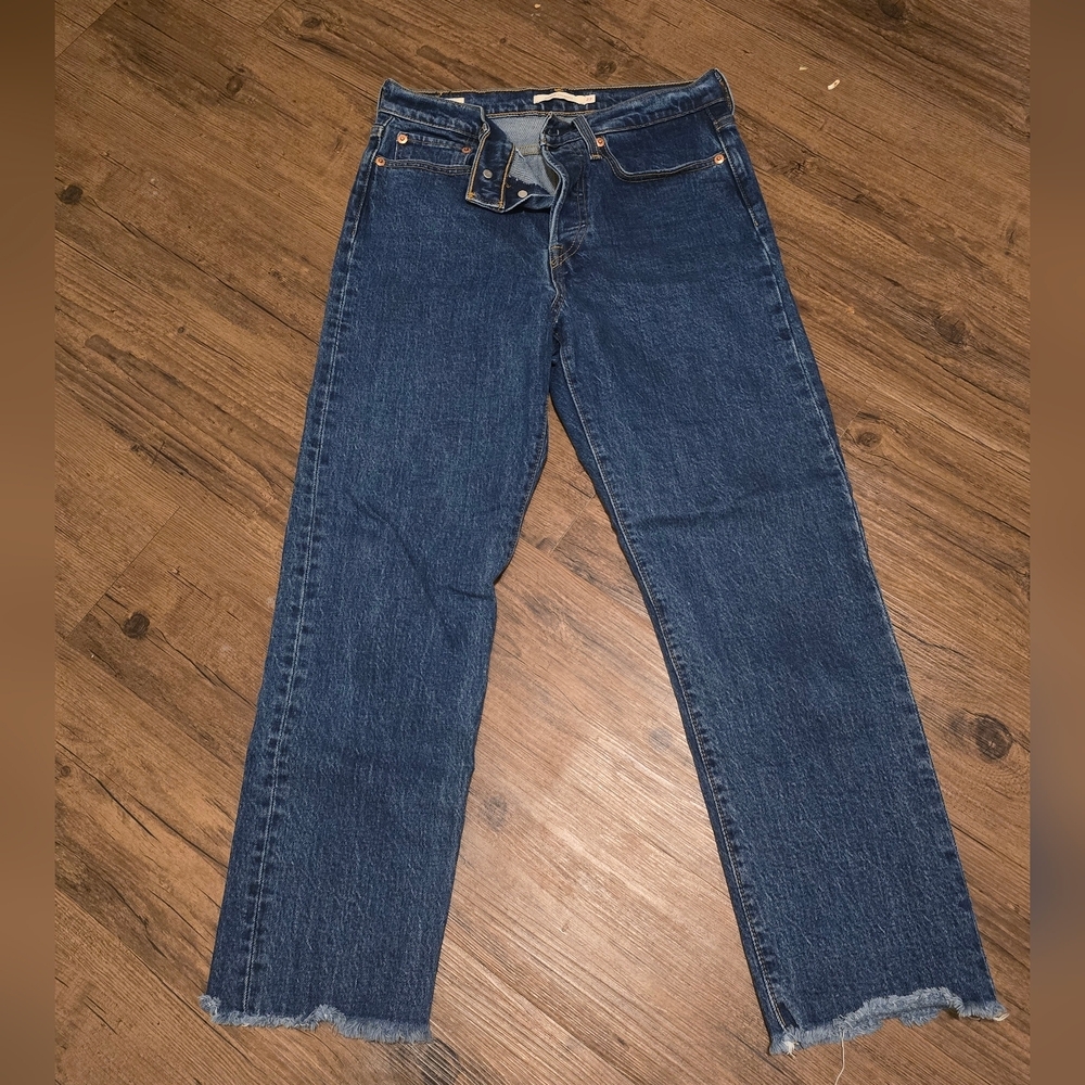 Levi's Classic Wedgie Straight Leg Jeans - Picture 1 of 5